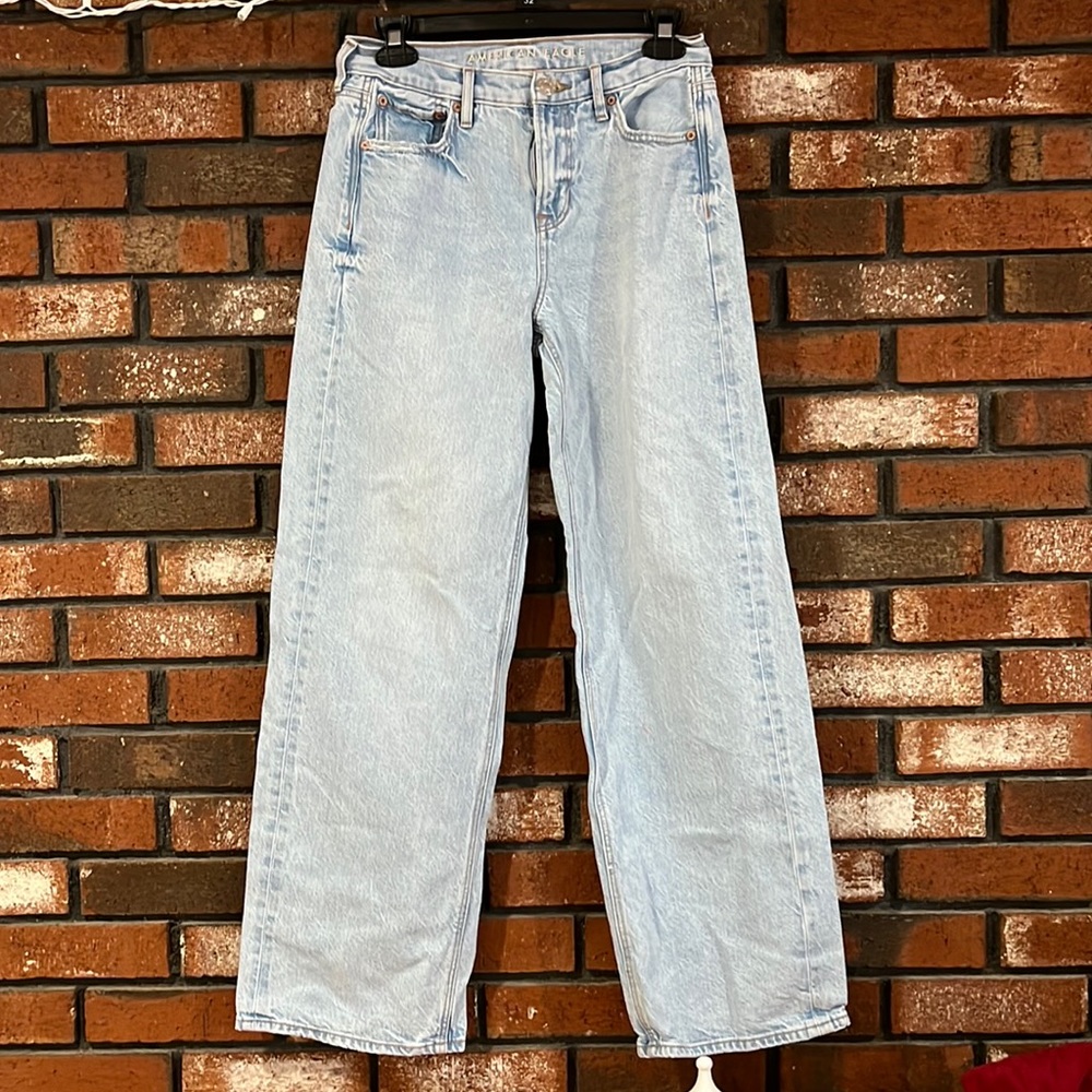 American Eagle 90’s Wide Leg Jeans Light Wash